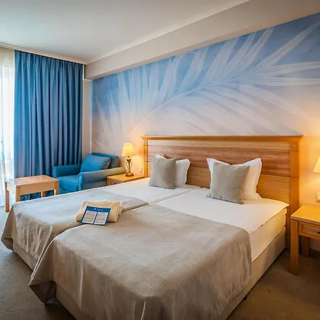 Majestic אתר נופש 4*