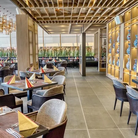 Majestic 阳光海滩