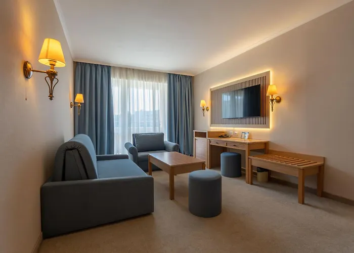 Курортный комплекс Majestic Солнечный берег